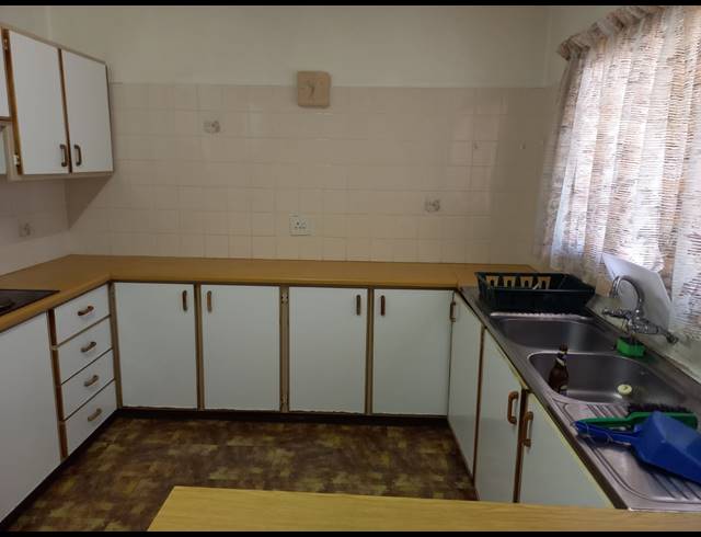 2 BEDROOM SIMPLEX RENTED IN ESCOMBE